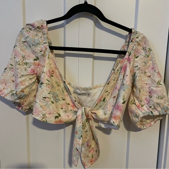 Abercrombie Floral Tie Cropped Top - Picture 1 of 2